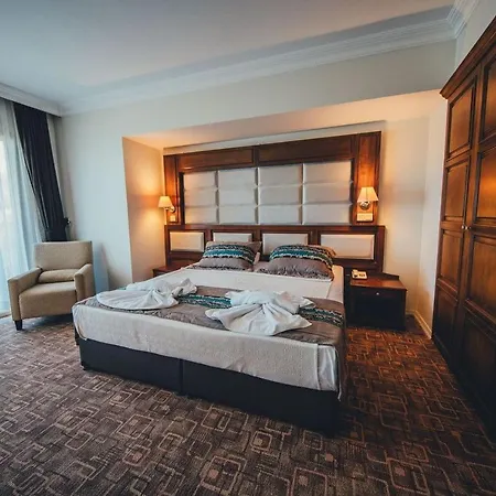Grand Sahin's Hotel