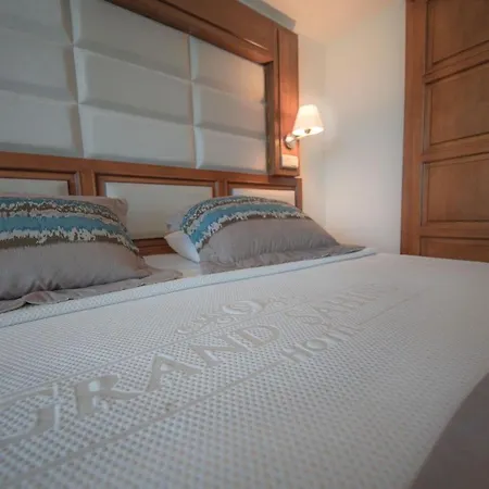 Hotell Grand Sahin's 4*